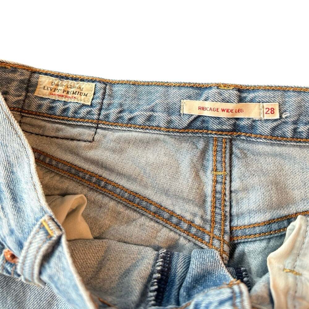 Levi's Premium Ribcage Wide Leg Jeans - Picture 4 of 8